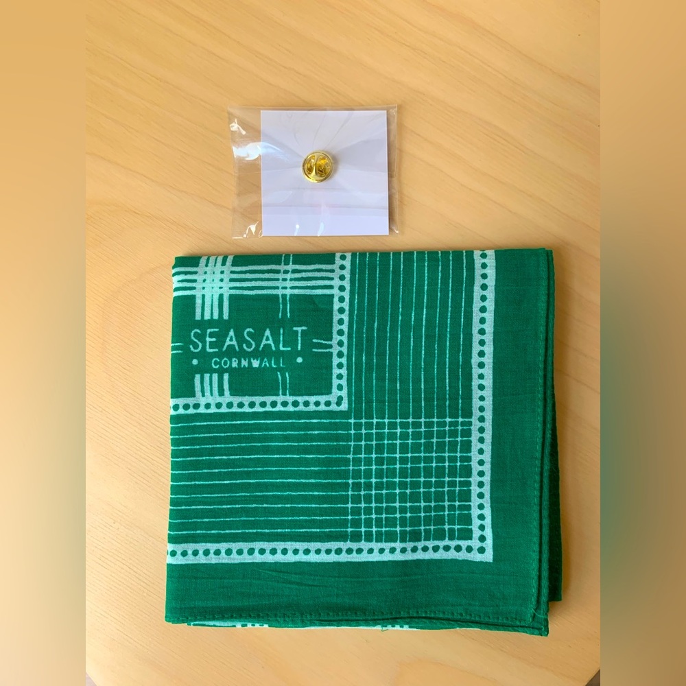 NWT SEASALT CORNWALL Lapel Pin and 100% Organic Cotton Scarf Set - Picture 9 of 9